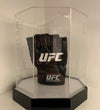 DANIEL CORMIER - SIGNERT UFC HANSKE I DISPLAY MED EKTEHETSBEVIS/COA