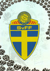 019. SVERIGE - COUNTRY BADGE - RAINBOW CARD