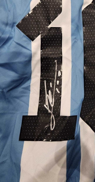 LIONEL MESSI - INNRAMMET DRAKT MED EKTEHETSBEVIS/COA