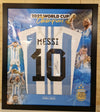 LIONEL MESSI - SIGNERT DRAKT INNRAMMET I ART-FRAME MED EKTEHETSBEVIS/COA