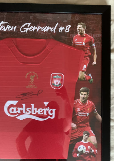 STEVEN GERRARD - SIGNERT FERDIG "ART-FRAME" INNRAMMET DRAKT MED EKTEHETSBEVIS/COA