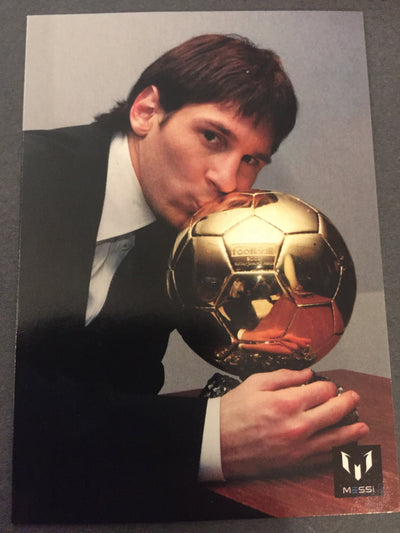 067. OFFICIAL MESSI CARD COLLECTION