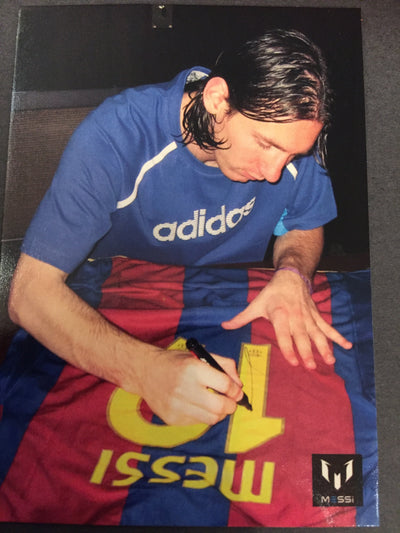 086. OFFICIAL MESSI CARD COLLECTION