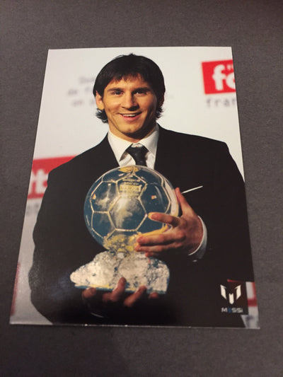 101. OFFICIAL MESSI CARD COLLECTION
