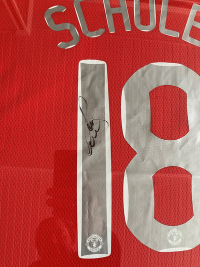 PAUL SCHOLES - SIGNERT FERDIG "ART-FRAME" INNRAMMET DRAKT MED EKTEHETSBEVIS/COA